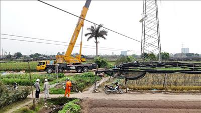 Hoàn thành công trình xử lý pha đất thấp đường dây 220kV Tây Hà Nội – Chèm, sẵn sàng cung cấp điện cho Thủ đô vào cao điểm nắng nóng